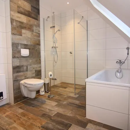 בית נופש Ferienhaus, Trassenheide, Cleaning Included טראסנהיידה